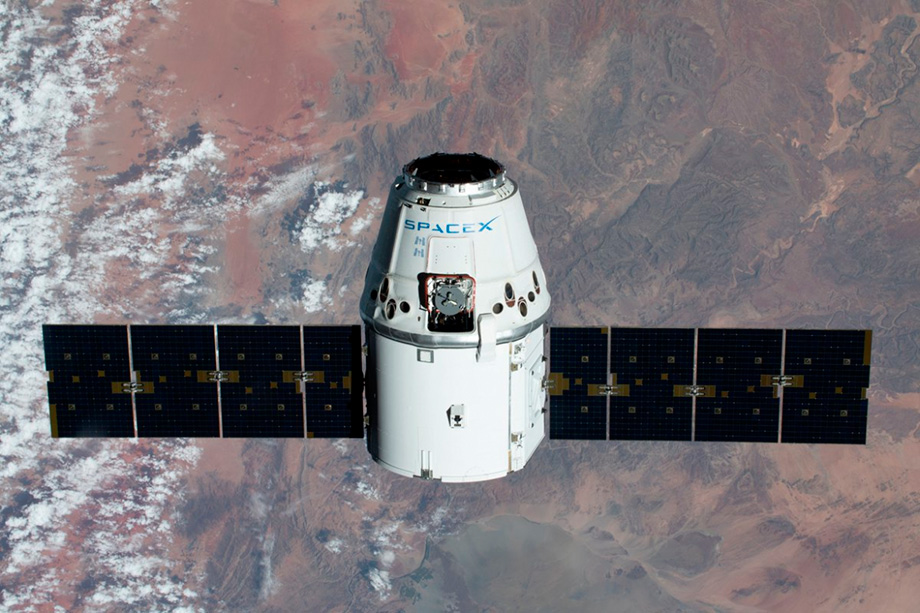 космический корабль SpaceX Dragon 1