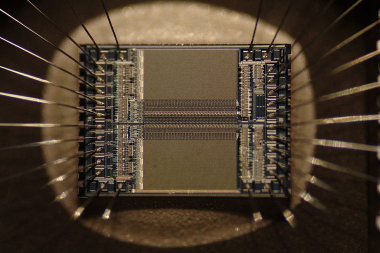 Semiconductor crystal of an EPROM microchip