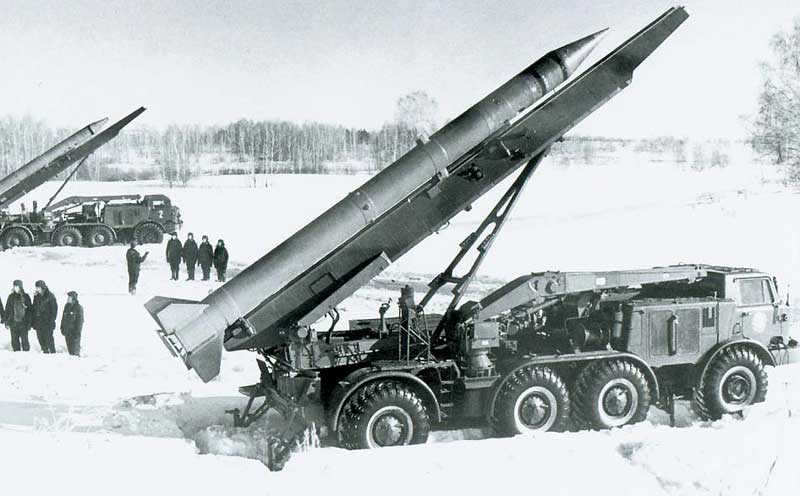 Советский ракетный комплекс 9К52 "Луна-М"
