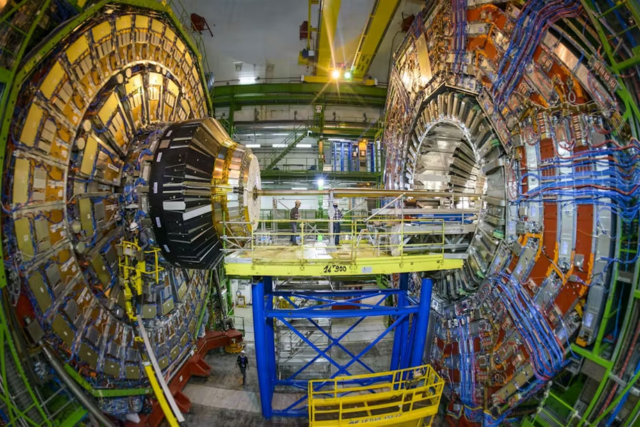 Великий адронний колайдер, CERN