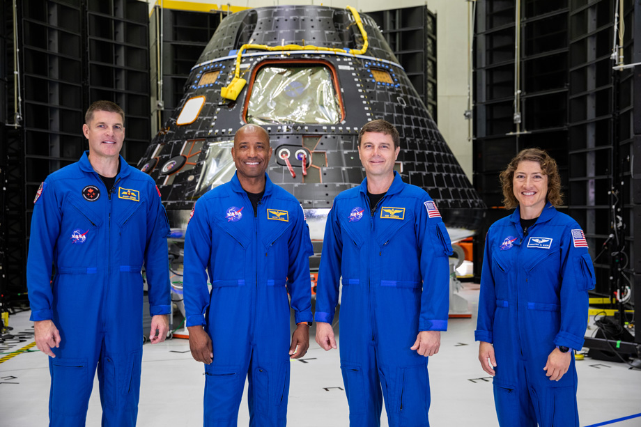 Artemis II crew